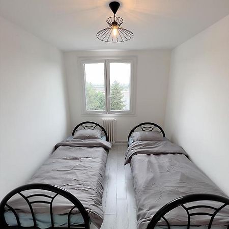 Appartement Spacieux Avec Balcon Saint-Fons المظهر الخارجي الصورة