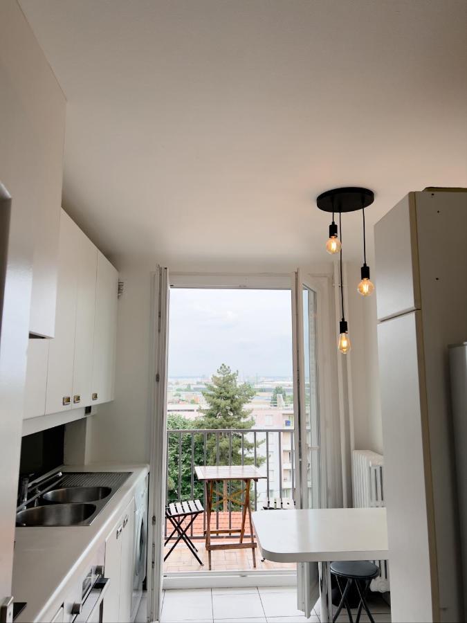 Appartement Spacieux Avec Balcon Saint-Fons المظهر الخارجي الصورة